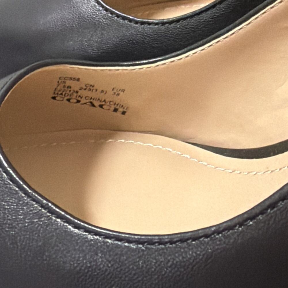 Coach Designer Pumps 7.5 - Picture 6 of 9